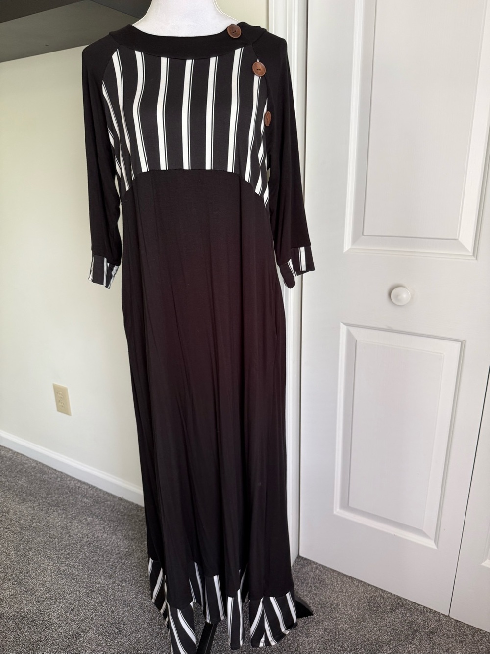 Celeste Black and White Striped butter soft  Maxi Dress sz Medium